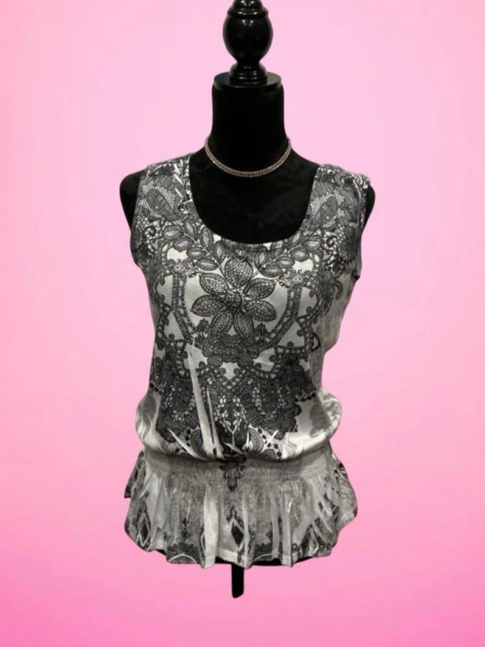 🖤 Black and White Floral-Print Peplum Tank Top